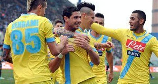 Video bàn thắng: Sassuolo 0-2 Napoli (Vòng 24 - Serie A 2013/14)