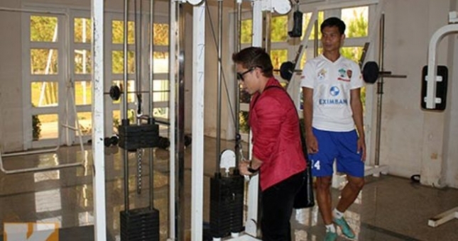 Phạm Văn Mách chê phòng tập thể lực U19 VN