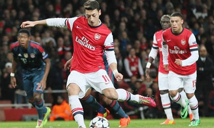 Franck Ribery biết trước Ozil sẽ sút hỏng phạt đền