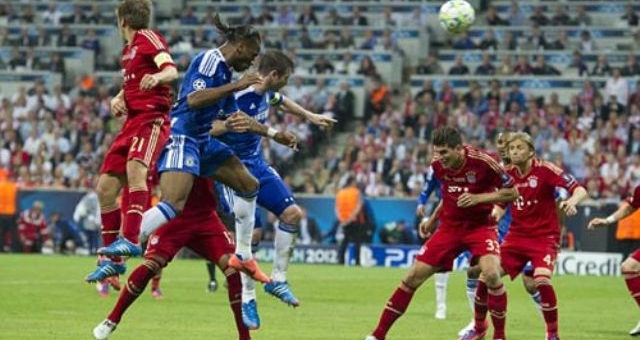 Video bóng đá: 10 bàn thắng đáng nhớ của Drogba tại Chelsea