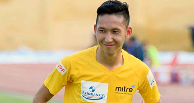 Tú 'ngựa' của Thanh Hóa sút penalty 'dị' như Balotelli