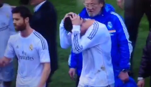 Ronaldo ôm đầu sợ hãi rời sân Atletico?