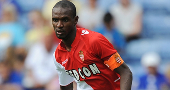 Lý do lãng xẹt khiến Eric Abidal phải đi cấp cứu