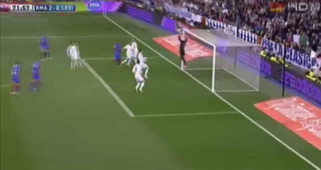 Video bóng đá:  Khung thành như bị ma ám của Levante