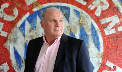 Ông Uli Hoeness từ chức Chủ tịch Bayern Munich và không kháng cáo