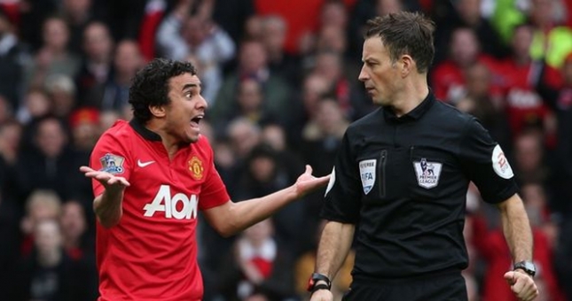 Lộ lý do Rafael chơi kém trận Man United vs Liverpool