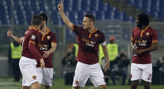 Video bàn thắng: Roma 3-2 Udinese (Vòng 28 - Serie A)