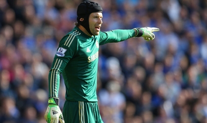 Thủ thành Petr Cech đi vào lịch sử Champions League