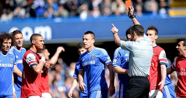 Trọng tài mắc lỗi nghiêm trọng ở trận Chelsea vs Arsenal