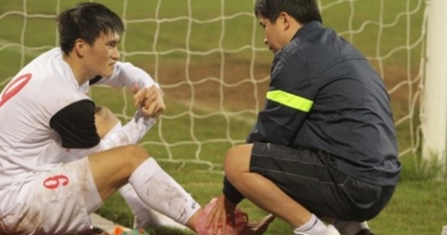 Sông Lam Nghệ An trách VFF vì “bỏ rơi” Công Vinh