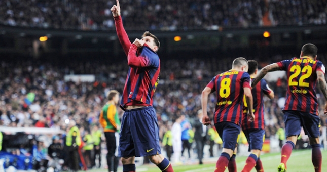 VIDEO: Lập hatrick, Messi đi vào lịch sử các trận Siêu kinh điển