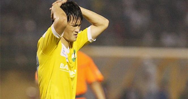 Điểm tin thể thao tối 1/4: Tiết lộ lý do Công Vinh đá hỏng phạt đền