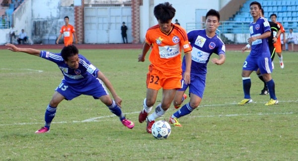 SHB Đà Nẵng thắng đậm đội bóng láng giềng QNK Quảng Nam