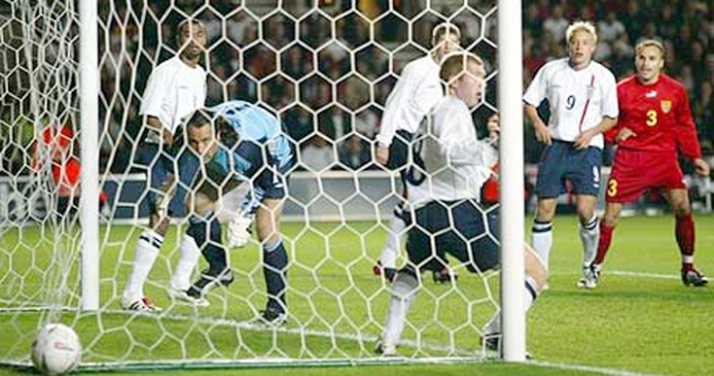 Video bóng đá: Tốp 10 bàn thua ngớ ngẩn nhất thế giới (P1)