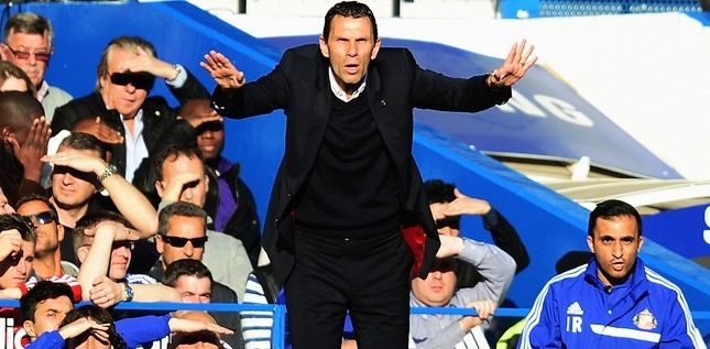 Bí quyết chiến thắng của Sunderland: 'Hãy phá kỷ lục của Mourinho cho tôi'