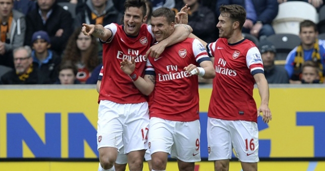 Arsenal thống trị đội hình tiêu biểu vòng 35 Premier League