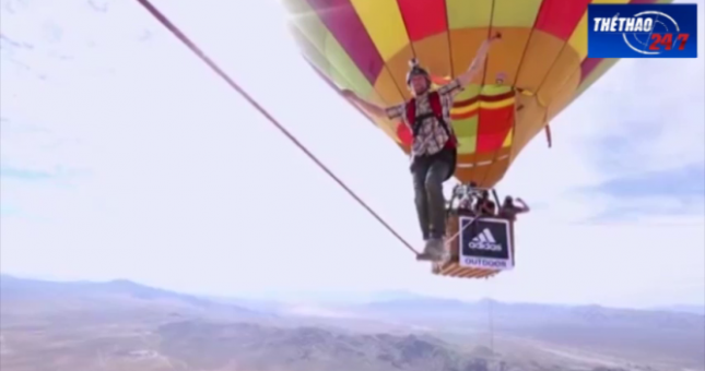 Video thể thao mạo hiểm: Đi trên dây ở độ cao hơn 1.200 mét không có dây bảo hộ