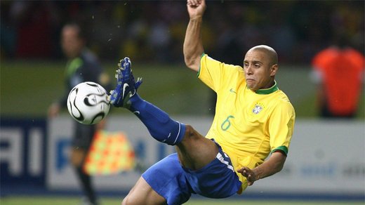 Fernando Guerrero tái hiện siêu phẩm của Roberto Carlos