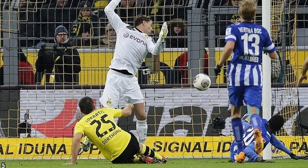 Hertha Berlin 0-4 Dortmund: Lewandowski giành danh hiệu 'Vua phá lưới'