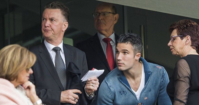 Van Gaal vừa tới, Man Utd đã tấp nập kẻ đến người đi