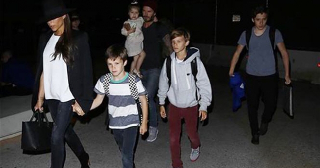 Gia đình Becks-Vic 'ton sur ton' trong ngày trở về Mỹ