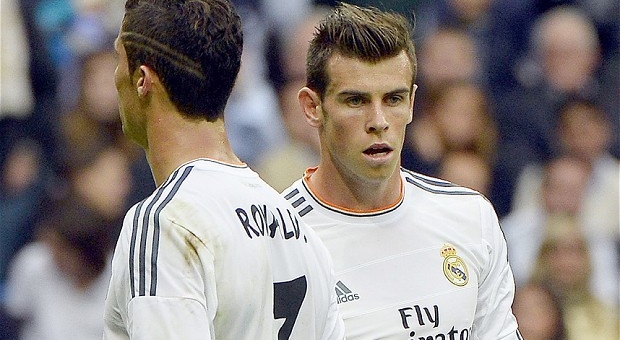 Bale bị chỉ trích vì không cống hiến cho ĐTQG như Ronaldo