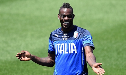 Balotelli cũng đang dính chấn thương