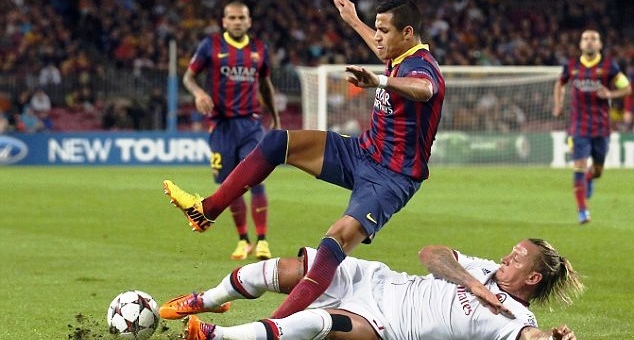 Chuyển nhượng 8/6: Arsenal mua Balotelli, M.U sắp có Sanchez?