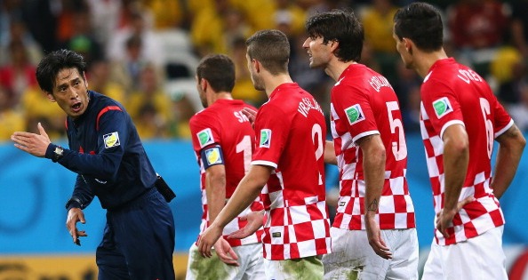 Báo chí Croatia đồng loạt 'mắng nhiếc' trọng tài Nishimura