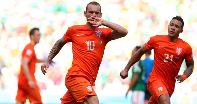 Hà Lan 2-1 Mexico: Mexico đau nhói tới tận tâm can