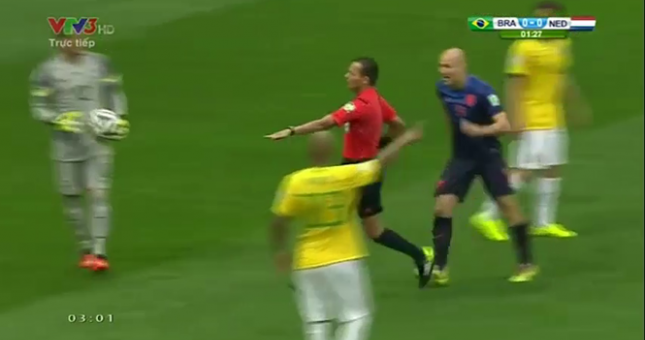 VIDEO: 3 sai lầm nghiêm trọng của trọng tài khiến Brazil thua đau Hà Lan