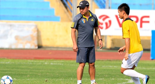 HLV Trương Việt Hoàng mất việc trong lúc đi nghỉ mát