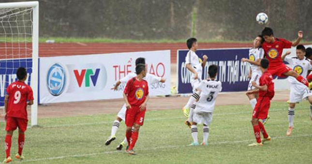 VIDEO U17 Huế 3-2 U17 PVF: Chủ nhà gây bất ngờ!