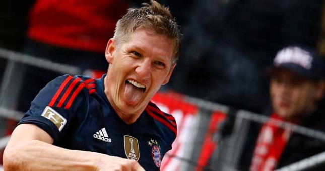 Schweinsteiger xin lỗi NHM sau khi xúc phạm Dortmund