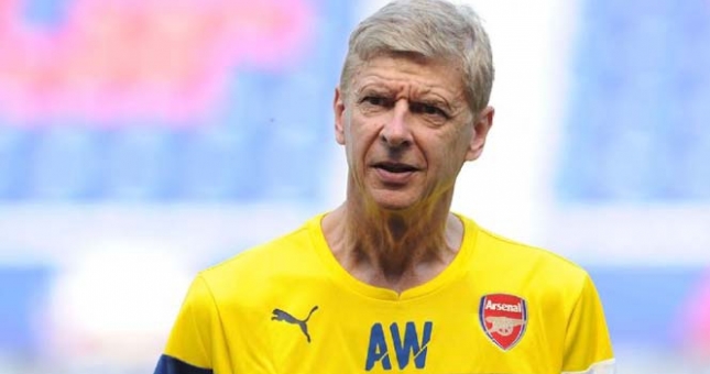 HLV Wenger đang khiến CĐV quá bất ngờ trên TT chuyển nhượng