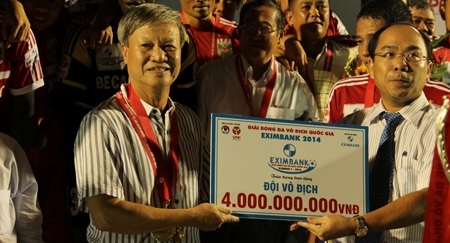 B.Bình Dương sẽ tiếp tục “xe duyên” với HLV Lê Thụy Hải