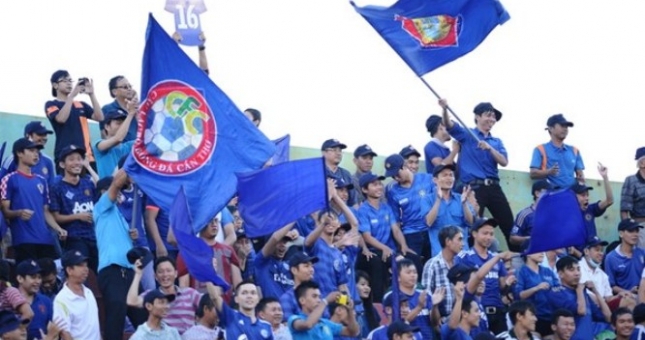 Niềm vui của người Cần Thơ khi lên V.League