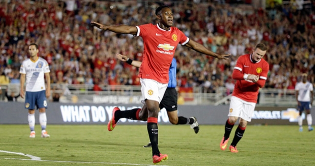 HLV Louis Van Gaal trả lời Hull vụ hỏi mua Danny Welbeck