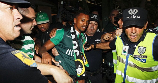 Nani được chào đón như người hùng khi trở lại Sporting