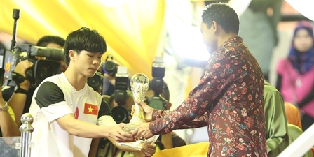 Công Phượng giành danh hiệu Cầu thủ xuất sắc nhất Giải U22 ĐNÁ