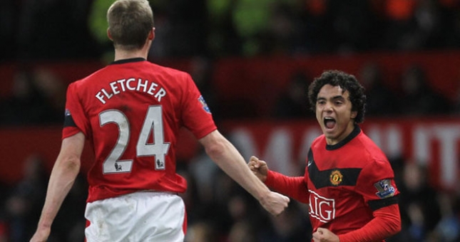 Cầu thủ Man Utd bàn chiến thuật chơi bóng cả đêm