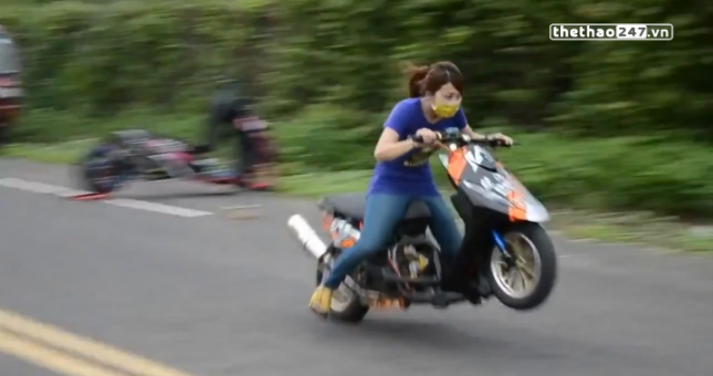 VIDEO: Khi nữ quái xế Việt Nam đam mê tốc độ