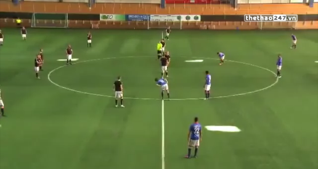 VIDEO: Trận đấu bóng đá kỳ lạ với 33 cầu thủ trên sân