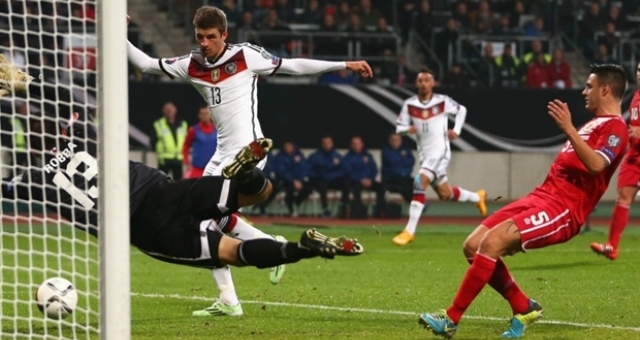 Video clip bàn thắng: Đức 4-0 Gibraltar - Chiến thắng đậm đà