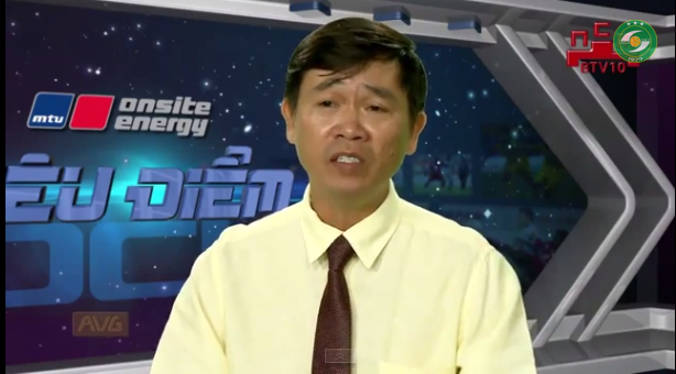 'Tại sao chiếc bia mộ của anh trai Công Phượng bị mất?'