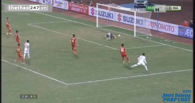 VIDEO: Phút 84 - Sai lầm của Nguyên Mạnh, Indonesia có bàn gỡ hòa (Việt Nam 2-2 Indonesia)