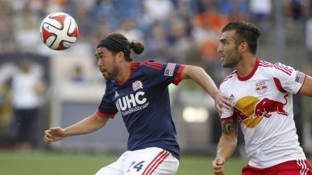 Lee Nguyễn giúp New England hạ đội bóng của Henry ở CK MLS Cup
