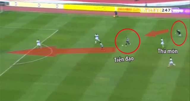 VIDEO: Thủ môn huyền thoại của Brazil ngậm trái đắng vì bắt chước Neuer