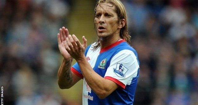 VIDEO: Siêu phẩm móc bóng khiến Ibra cũng phải nể phục