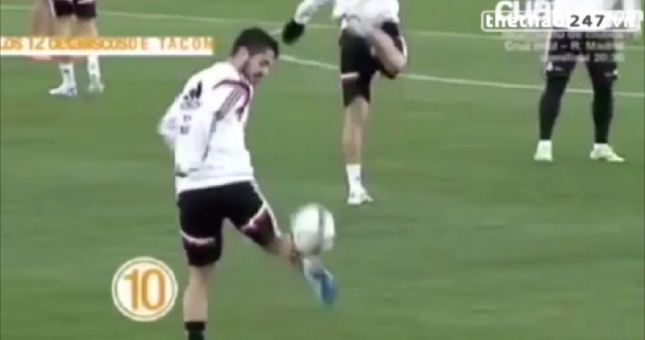 VIDEO: Isco trổ tài tâng bóng bằng ...gót siêu đỉnh